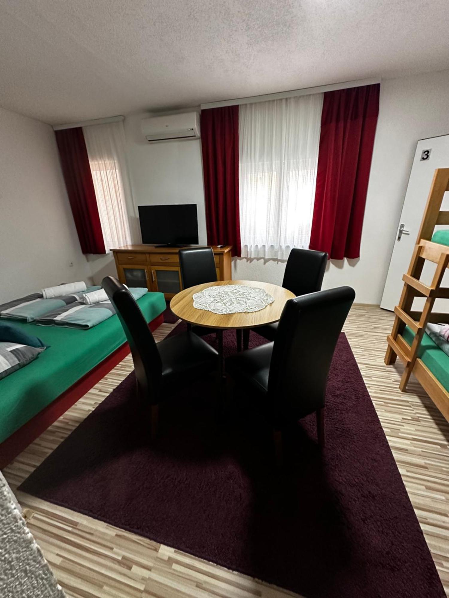 Guest House Nana Mostar Ngoại thất bức ảnh