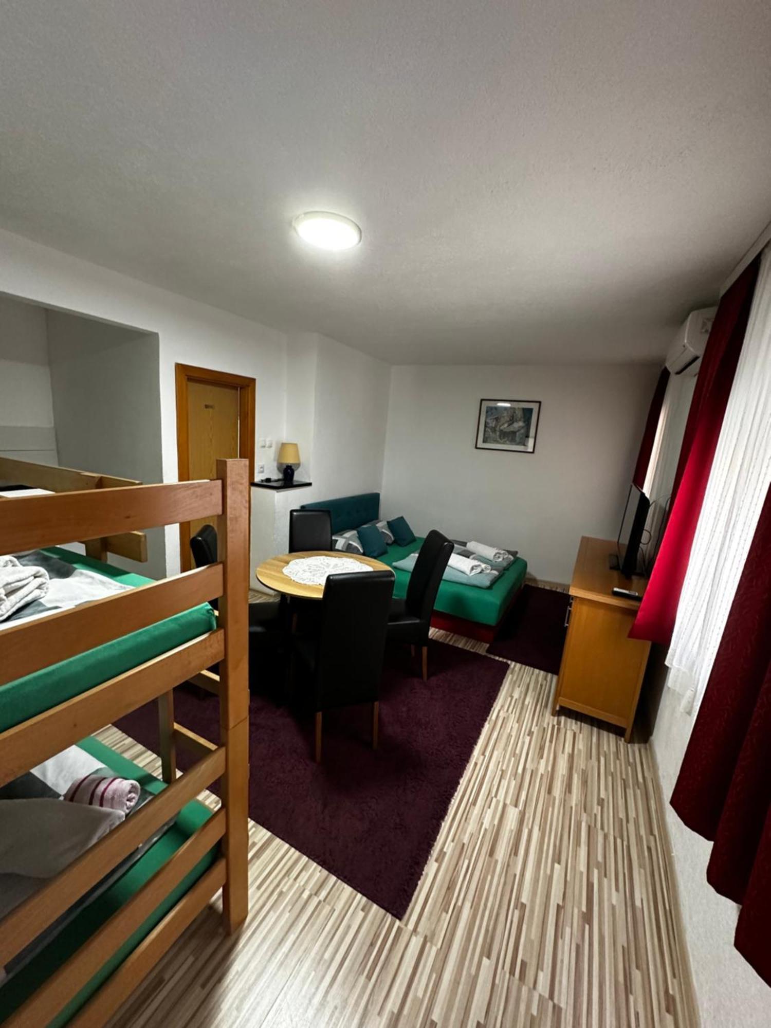 Guest House Nana Mostar Ngoại thất bức ảnh