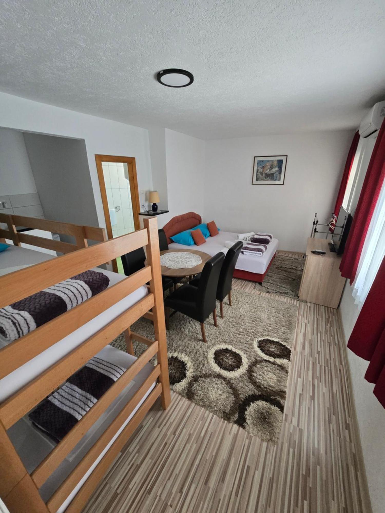 Guest House Nana Mostar Ngoại thất bức ảnh